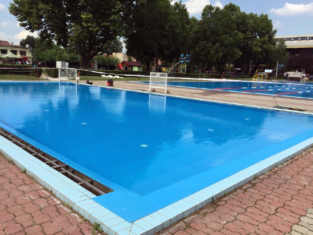 A gyönyörű vizű medence elérése nem lehetetlen: Lord's of Pool Uszodatechnika